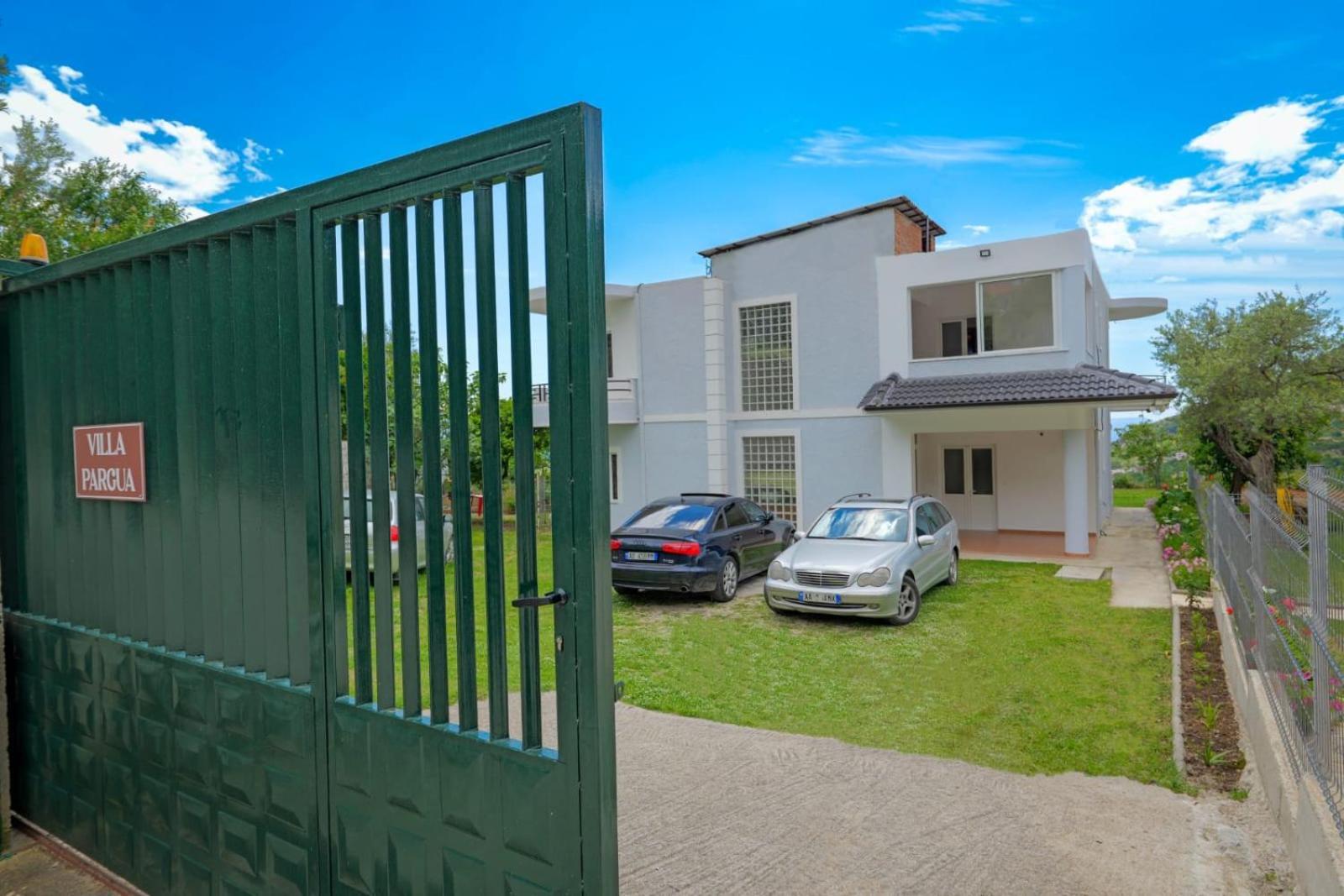 Villa Pargua Borsh Eksteriør billede
